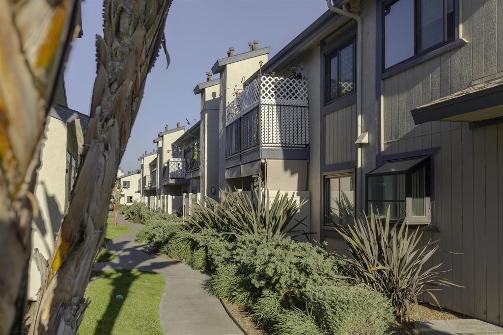 12650 Lakeshore Drive 160