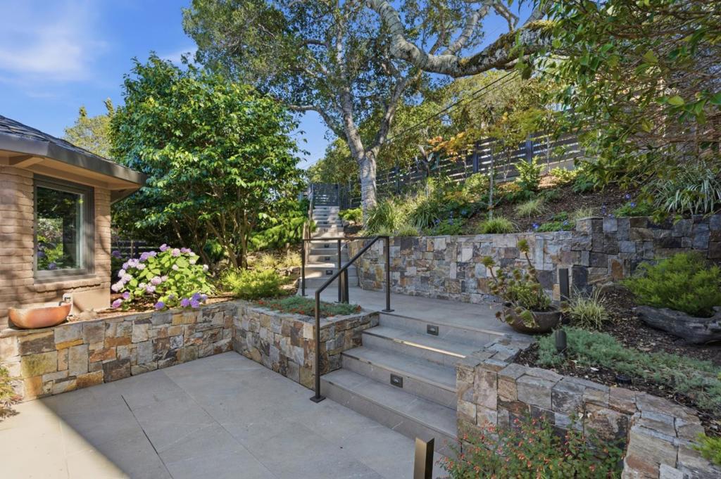 1938 Oak Knoll Drive