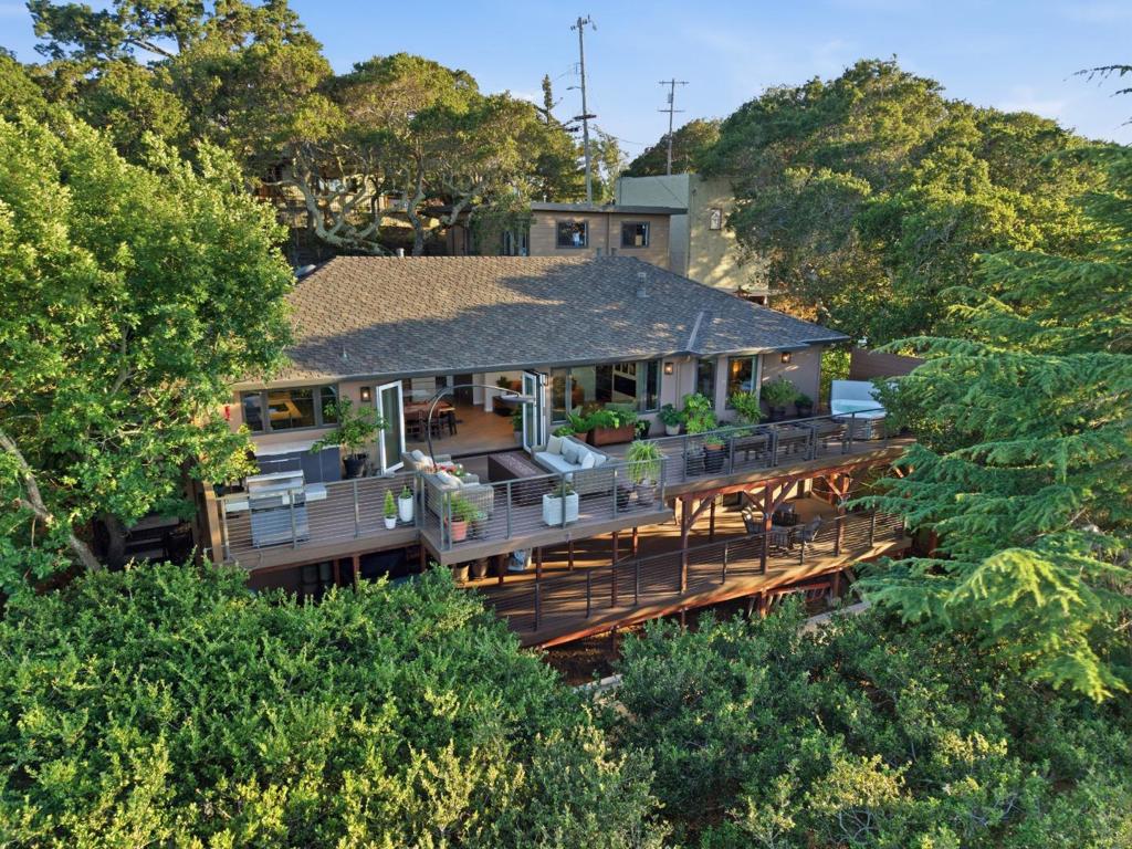 1938 Oak Knoll Drive