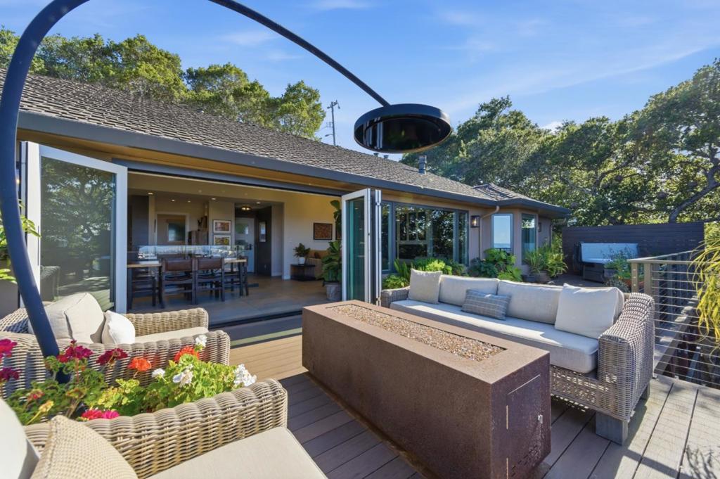 1938 Oak Knoll Drive