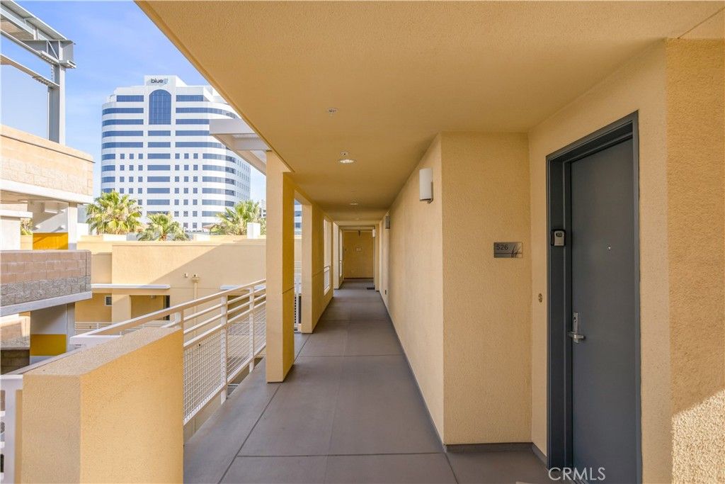 Photo of 21301 Erwin St, Woodland Hills, CA 91367 (MLS # IG26084237)