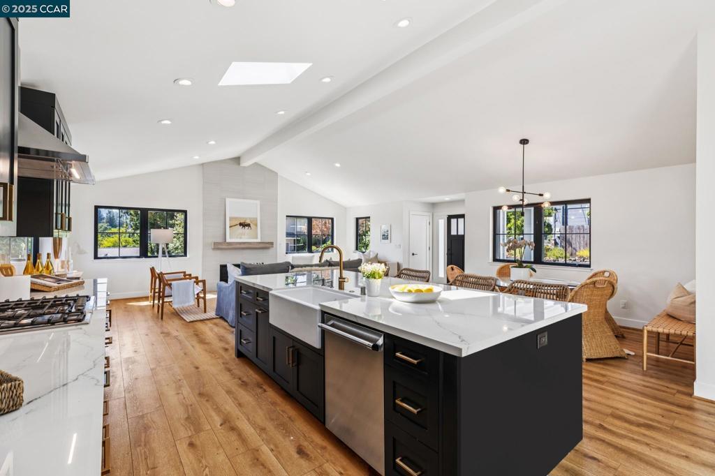 1088 Sierra Vista Way