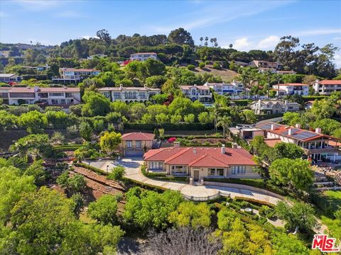 Photo of 6460 Via Colinita, Rancho Palos Verdes, CA 90275 (MLS # 26670177)