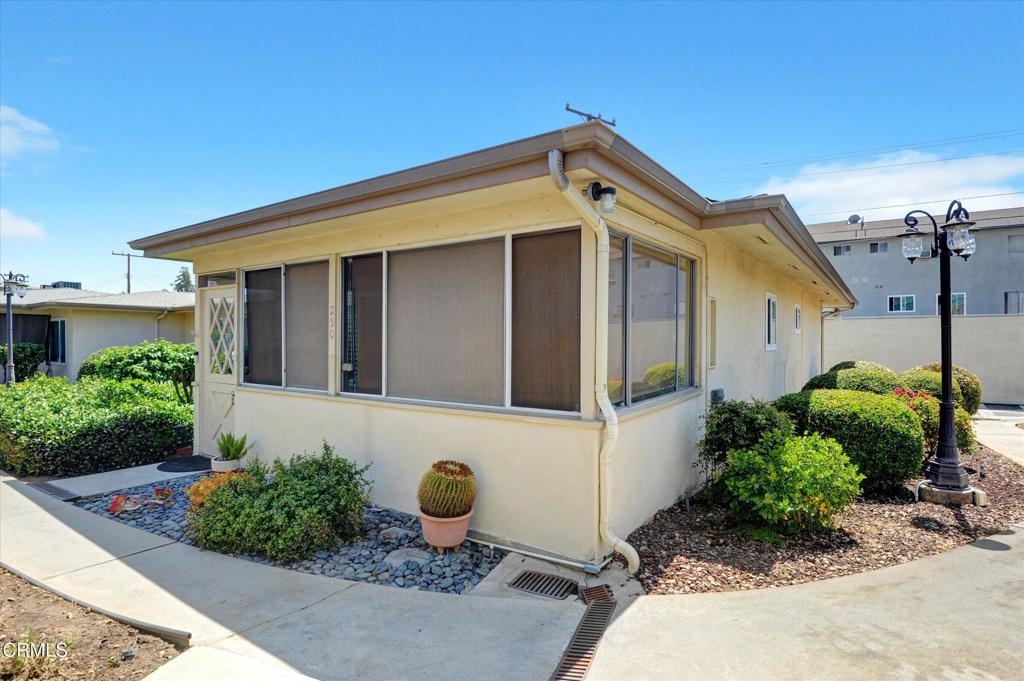 250 De Anza Street