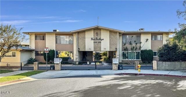 250 De Anza Street