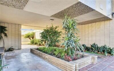 250 De Anza Street