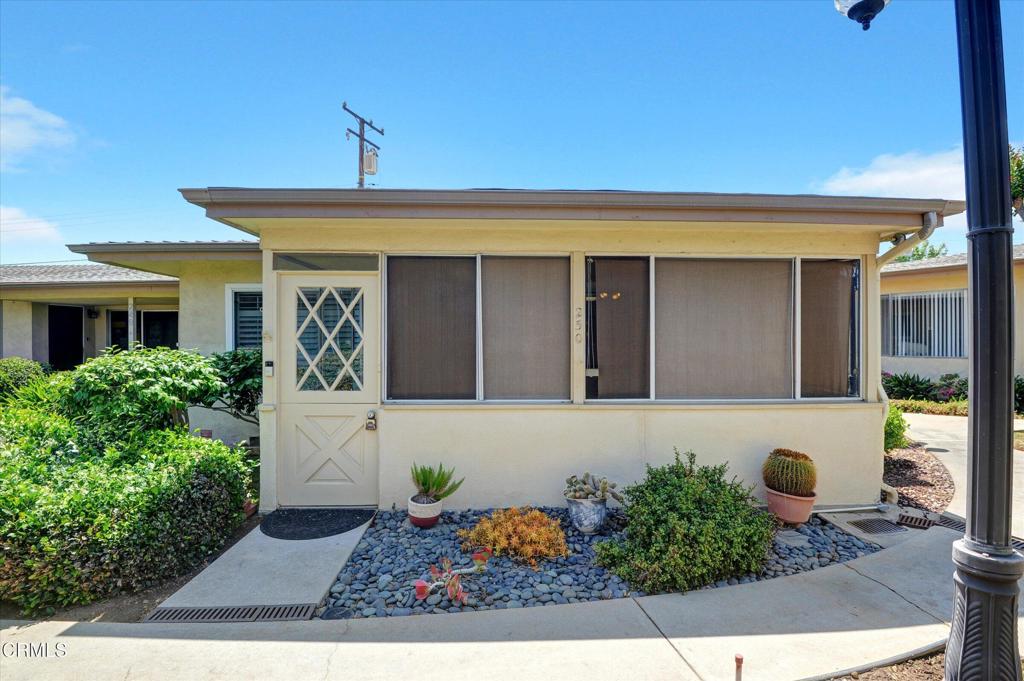 250 De Anza Street