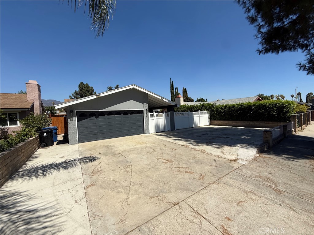 Beautiful three-bedroom, two-bath home located in a quiet and desirable neighborhood, directly across the street from El Dorado Elementary School. This property features a newer central HVAC system, upgraded dual-pane windows, and wood laminate flooring throughout. The backyard offers a spacious patio and a pergola covering an above-ground spa.
Additional highlights include solar panels, an attached two-car garage, and a low-maintenance front yard with plenty of parking. A well-maintained home in a prime location ready for its next owner.