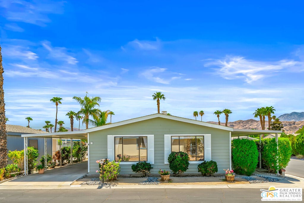 73 Zacharia Drive