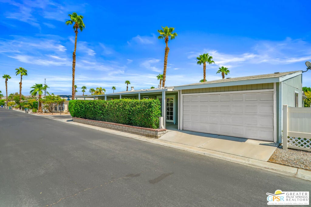 73 Zacharia Drive