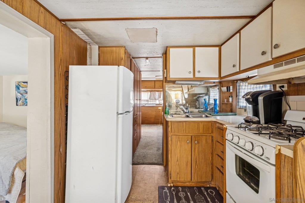 Lakeside - Residential