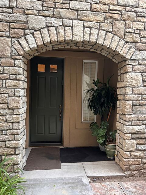 32 Bolinas Irvine CA 92602