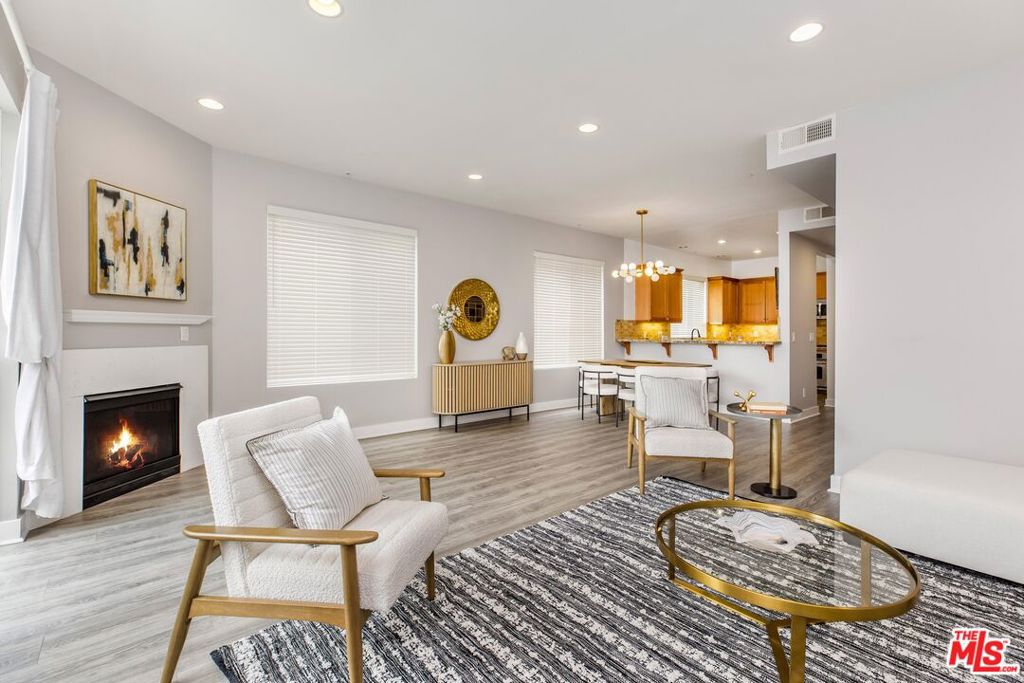 Properties 2 11851 Laurelwood Drive 102