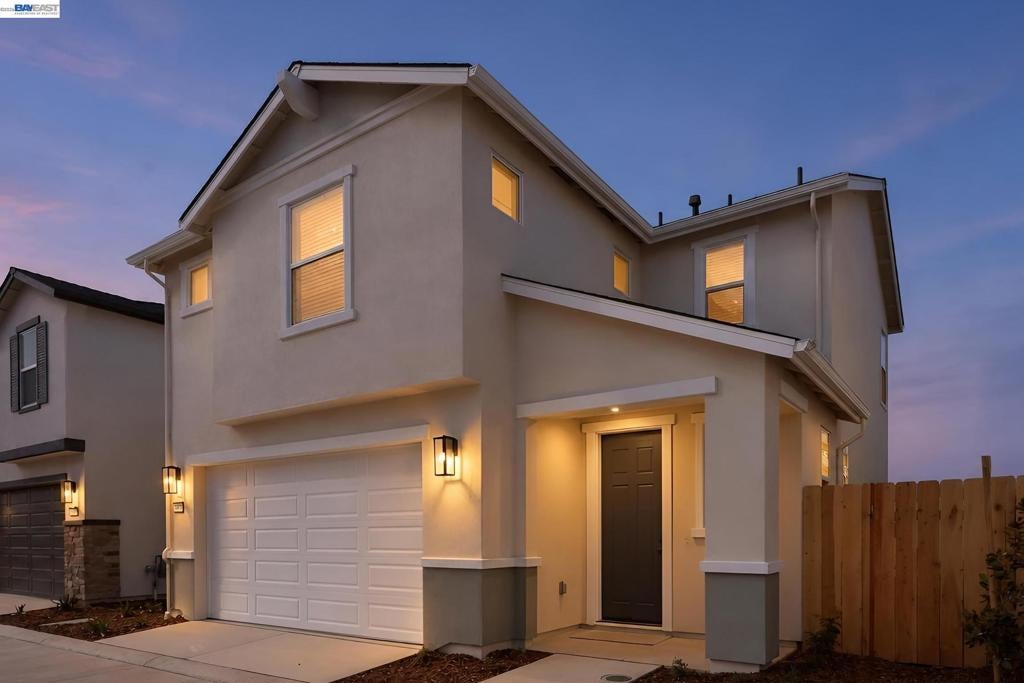848 Pecan Tree Ln