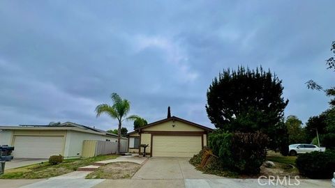 Photo of 27312 Pinavete, Mission Viejo, CA 92691 (MLS # OC26139241)
