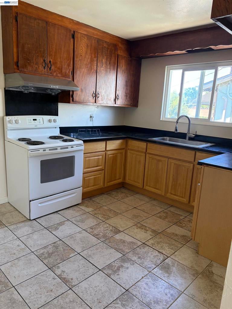 15588 Lorenzo Ave. AVE UPSTAIRS, San Lorenzo CA 94580