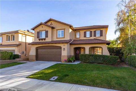 Photo of 29052 Madrid Place, Castaic, CA 91384 (MLS # SR25271093)