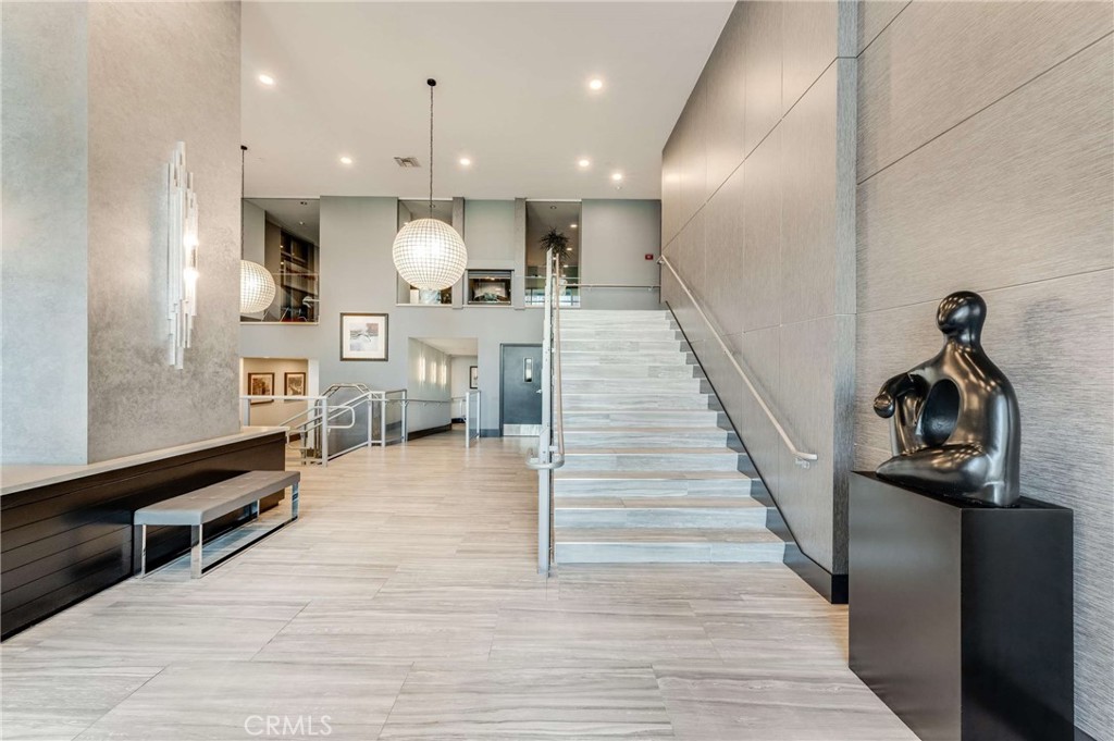 400 W Ocean Boulevard 206