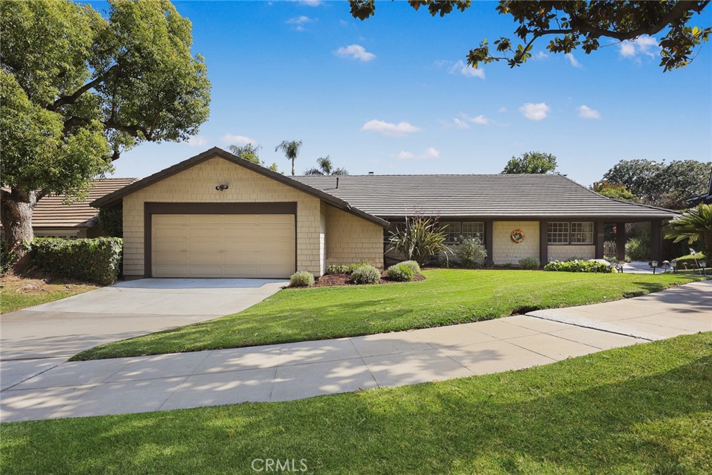1156 Altura Terrace