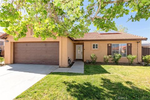 Photo of 4034 E Avenue R6, Palmdale, CA 93552 (MLS # SR26076102)