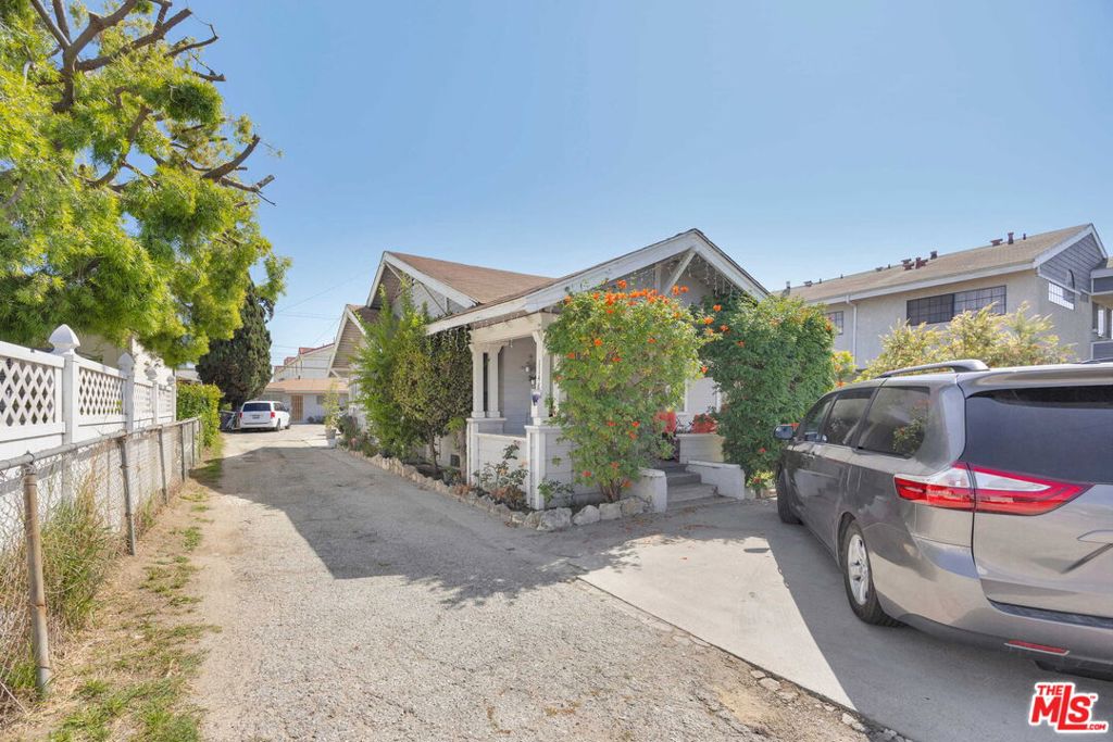 1148 W 166th Street