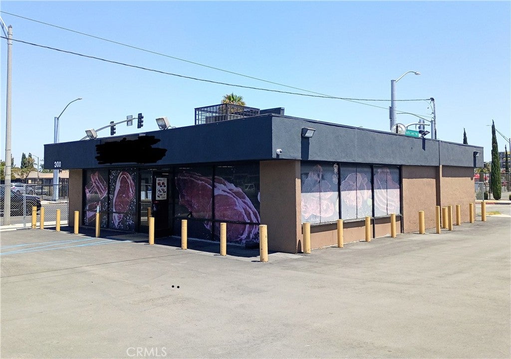 300 W Pacific Coast Highway