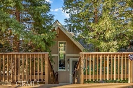 Photo of 28195 Arbon Ln, Lake Arrowhead, CA 92352 (MLS # IG26144849)