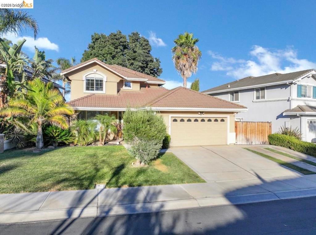 2533 Crescent Way