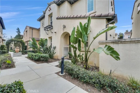 250 W Sparkleberry Ave, Orange, CA 92865 - MLS#: LG26103705