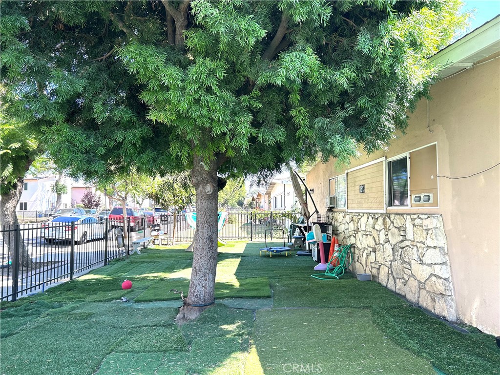 1813 Evergreen Street