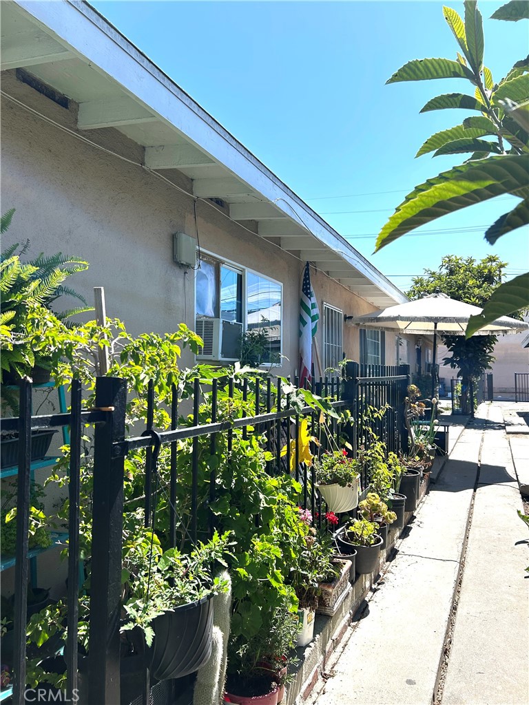 1813 Evergreen Street