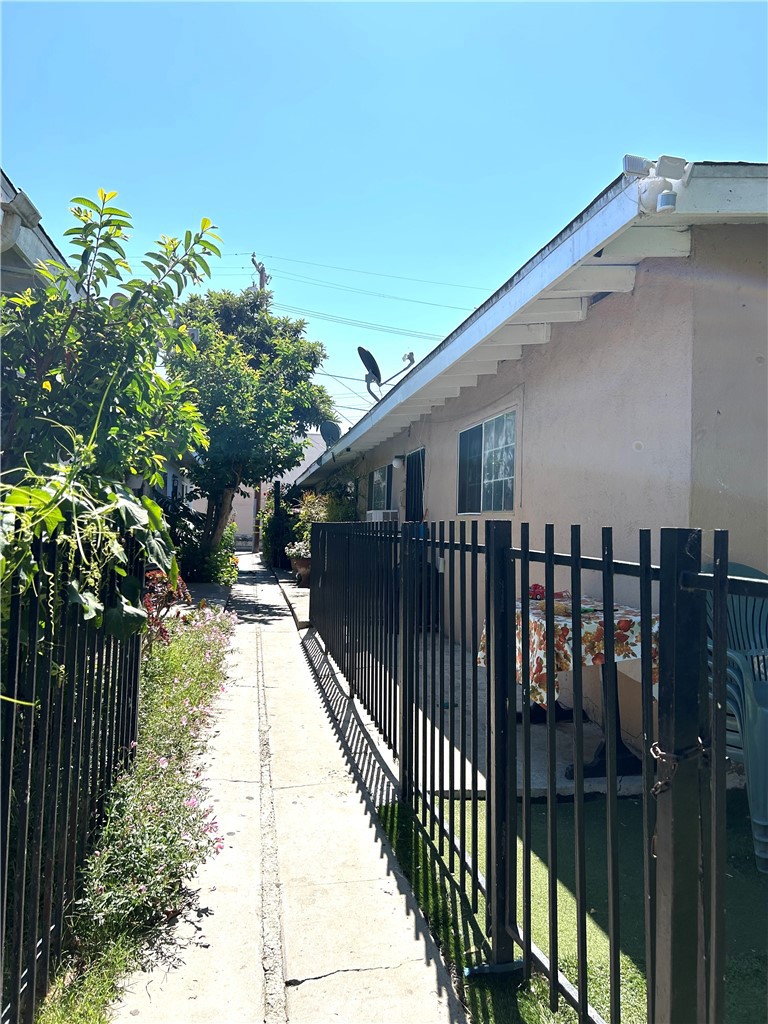 1813 Evergreen Street