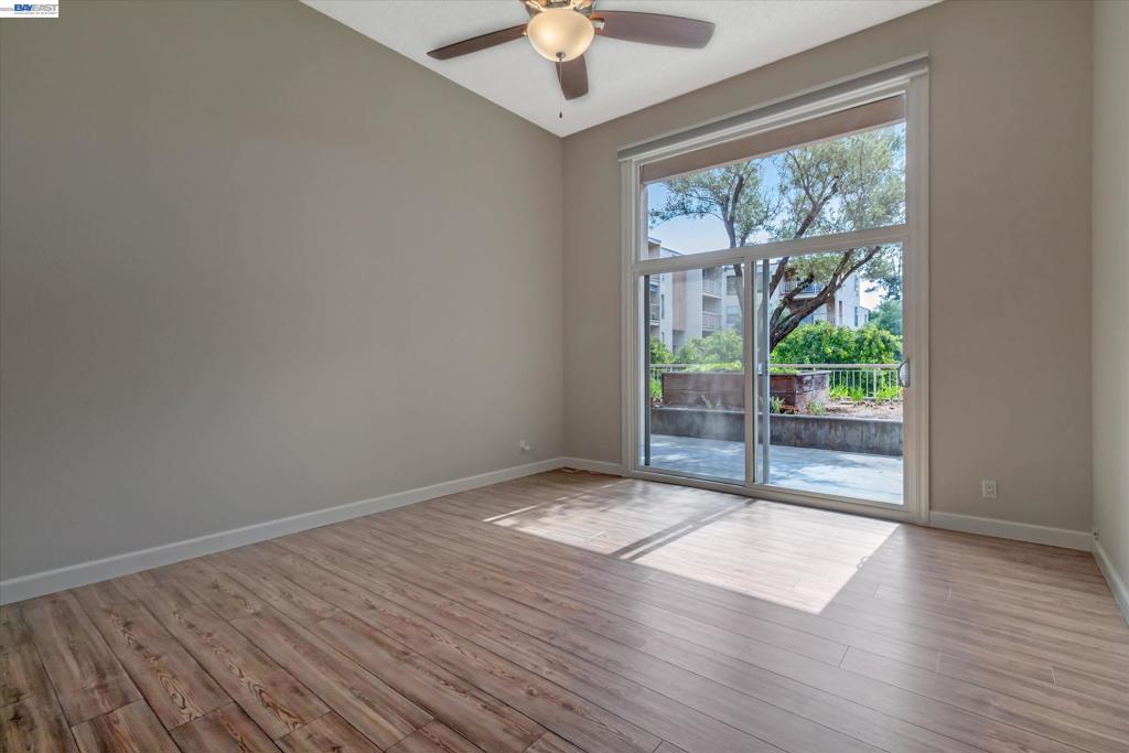 410 N Civic Dr 302