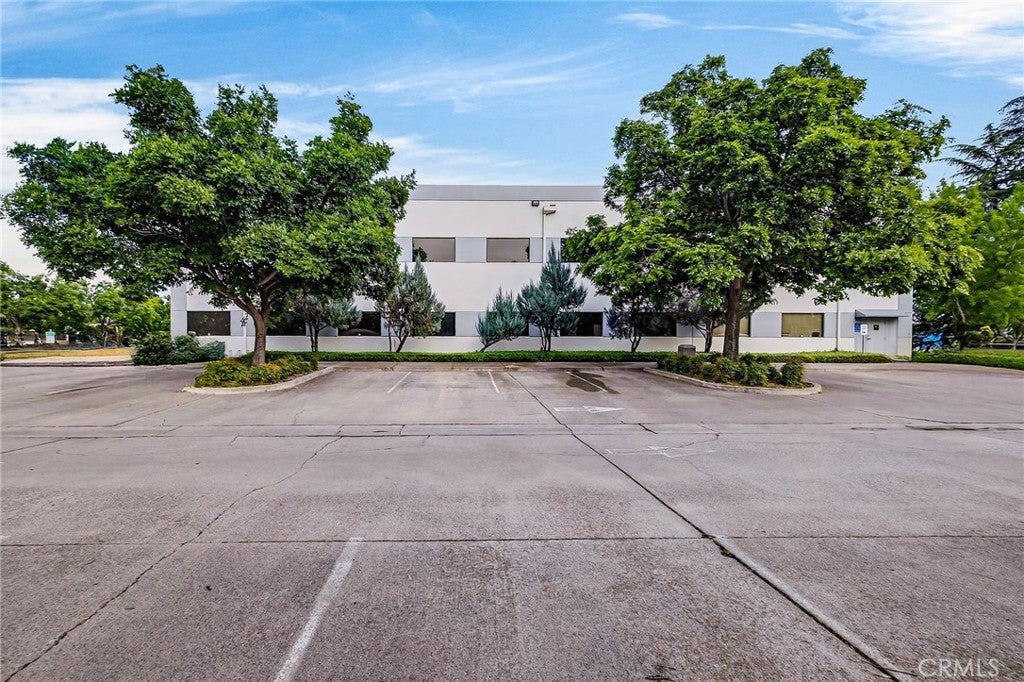 604 E Walker