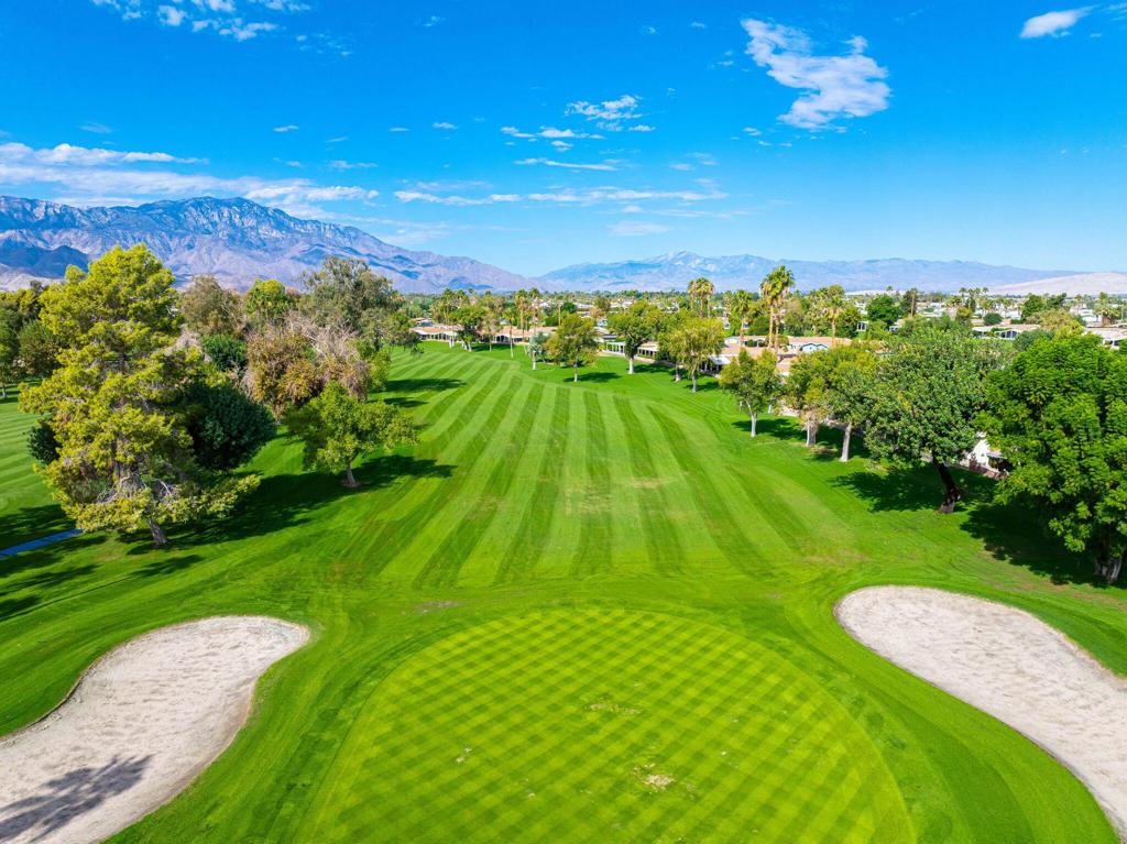 Suncrest Country Clb - Manufactured In Park