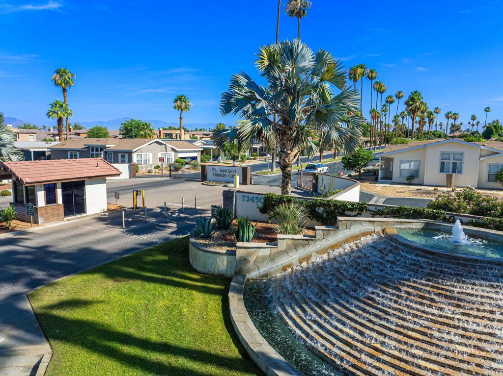 Suncrest Country Clb - Manufactured In Park