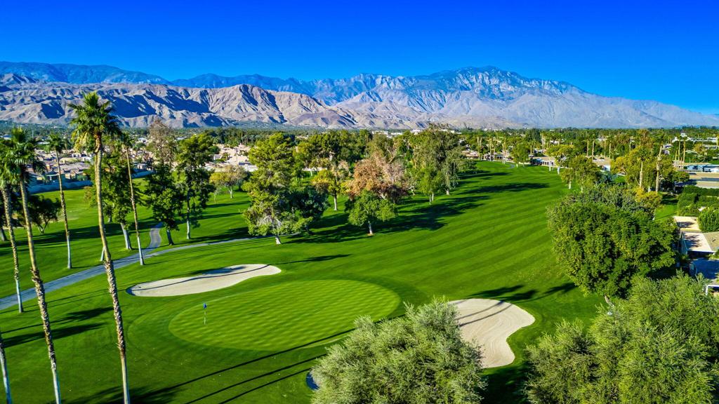 Suncrest Country Clb - Manufactured In Park