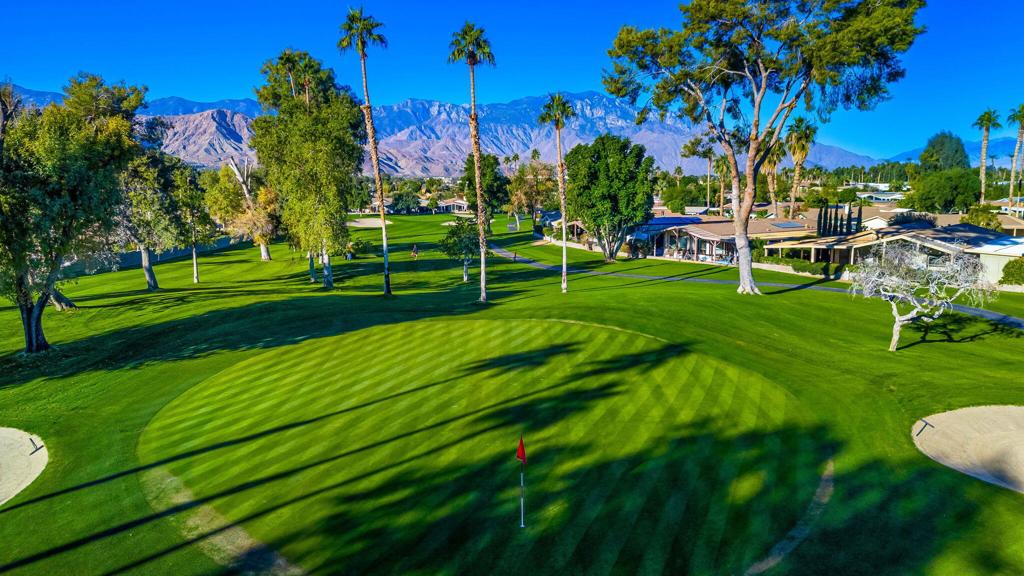 Suncrest Country Clb - Manufactured In Park