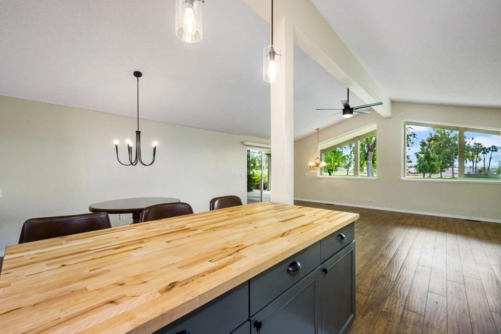 Suncrest Country Clb - Manufactured In Park