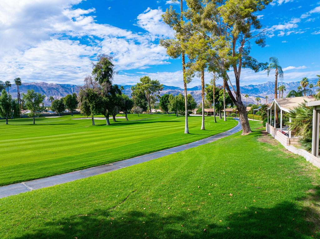 Suncrest Country Clb - Manufactured In Park