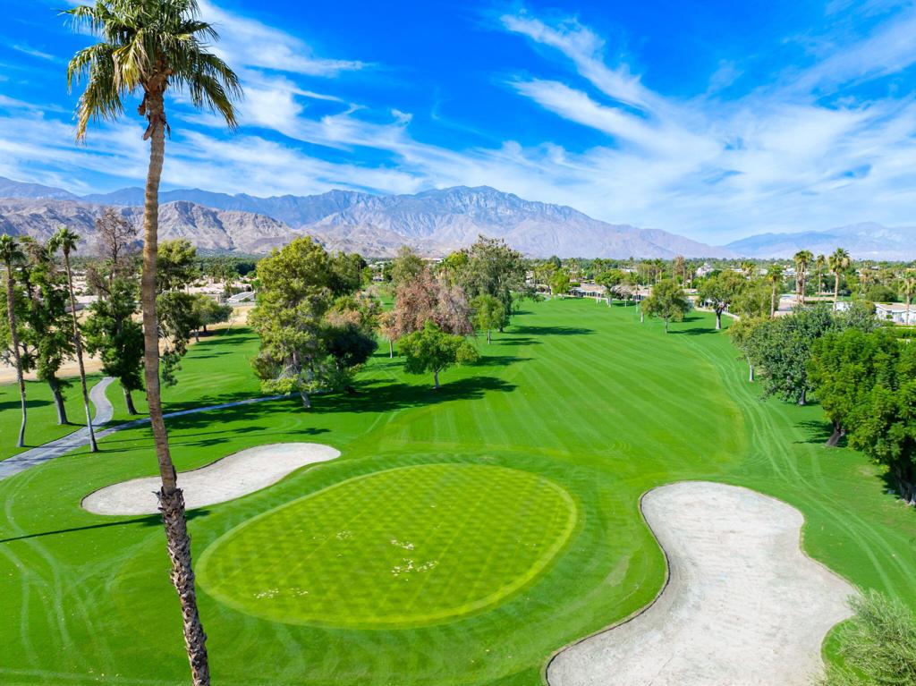 Suncrest Country Clb - Manufactured In Park