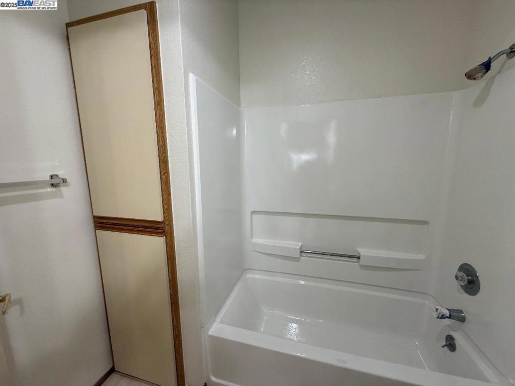 BRIDGEPORT - Residential Lease