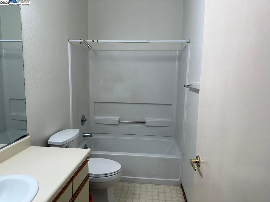 BRIDGEPORT - Residential Lease