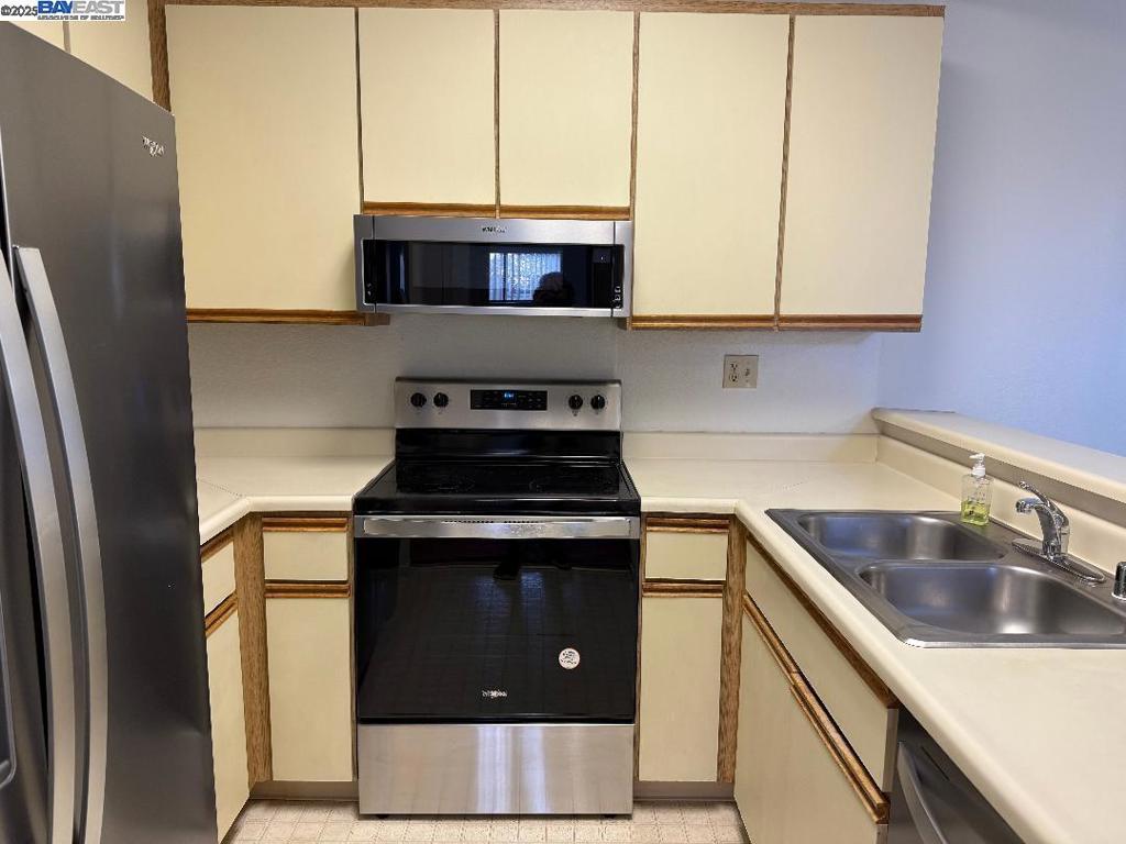 BRIDGEPORT - Residential Lease