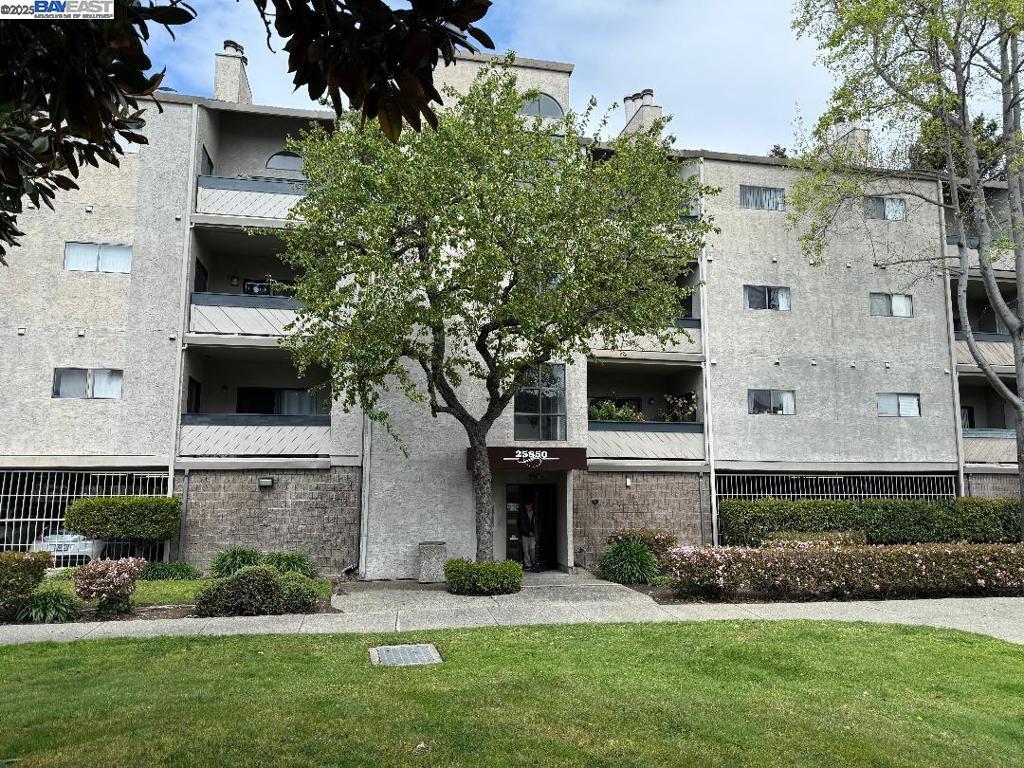 BRIDGEPORT - Residential Lease