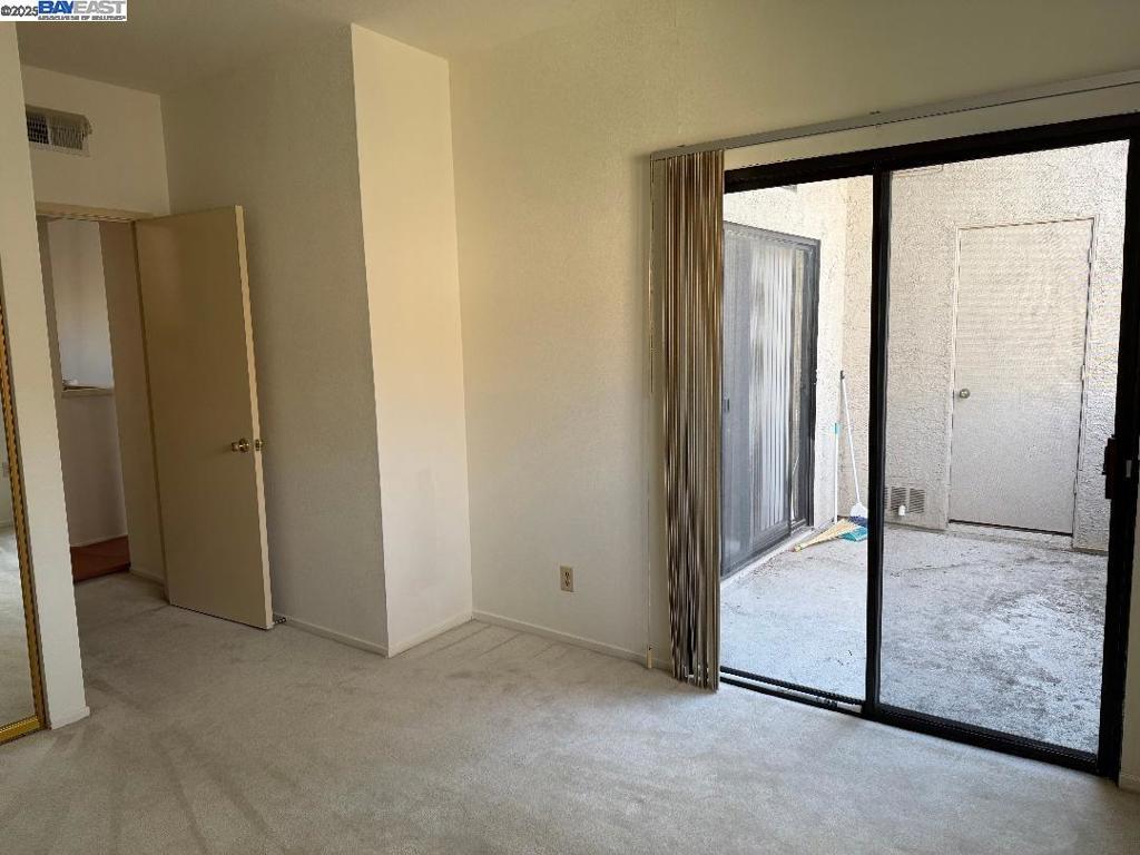 BRIDGEPORT - Residential Lease