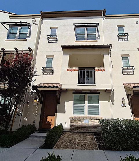 Photo of 2731 Viterbo Court #4, San Jose, CA 95111 (MLS # ML82046133)