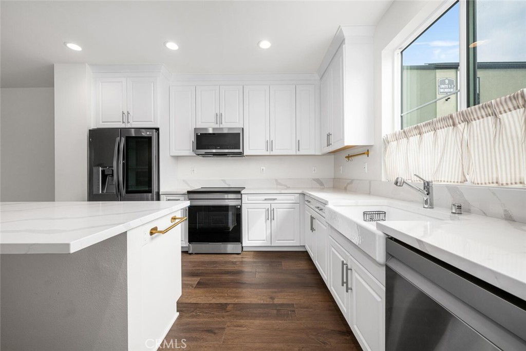 5860 LINDEN 8