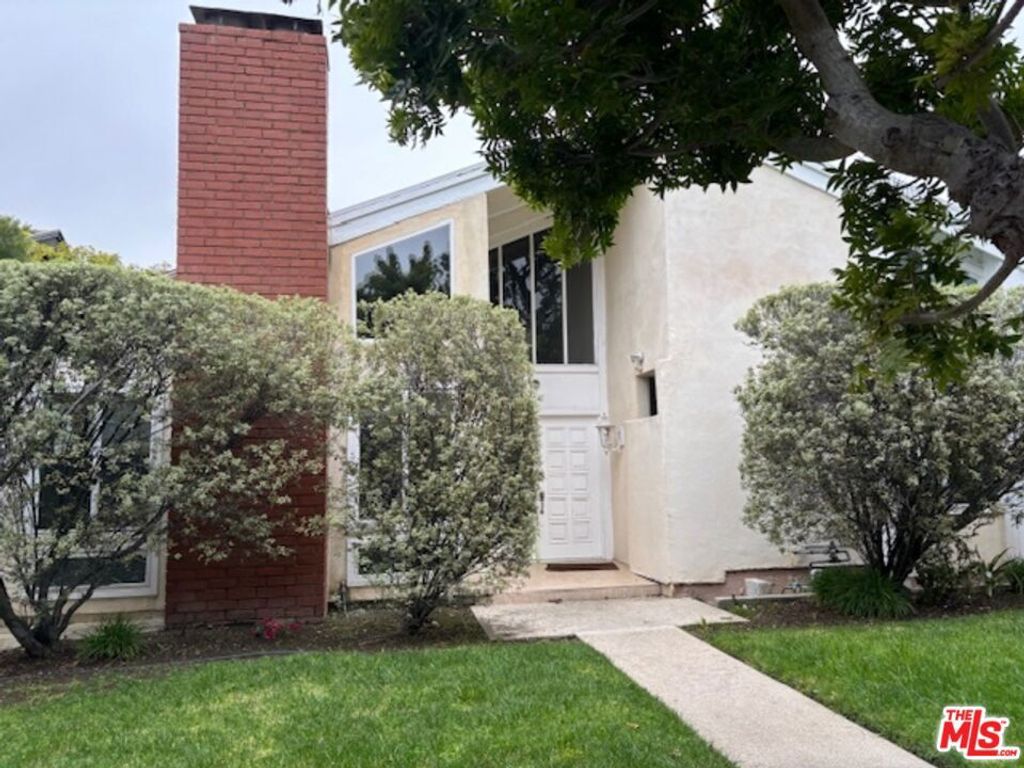 Photo of 1337 Avenida De Cortez, Pacific Palisades, CA 90272 (MLS # 26714979)