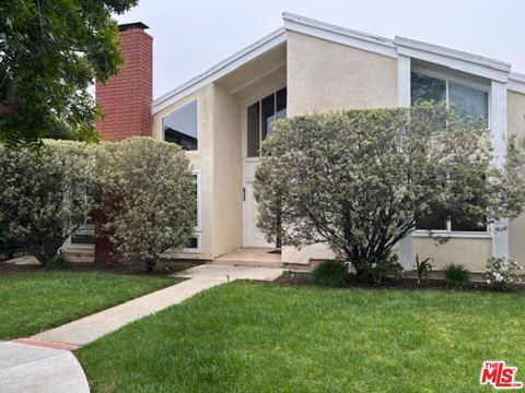 Photo of 1337 Avenida De Cortez, Pacific Palisades, CA 90272 (MLS # 26714979)